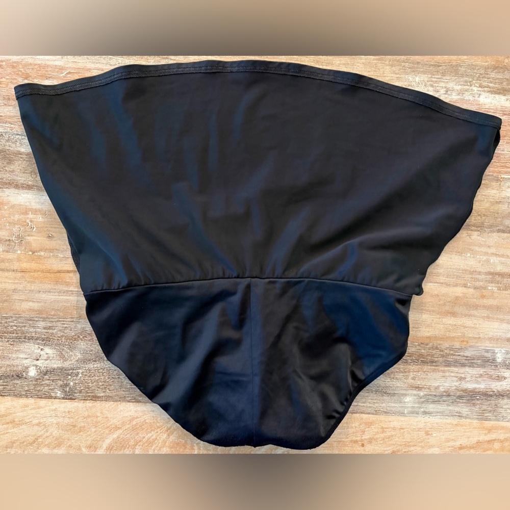 Lands' End Tankini Black and White Geometric Halter Top Skirted Swim Set, Sz 10 - Picture 10 of 15